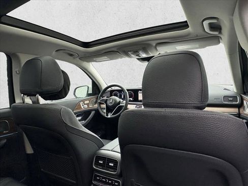 New 2026 Mercedes-Benz GLS 450 4MATIC image 21