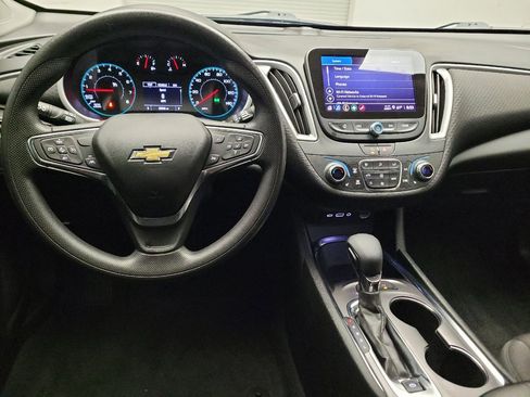 Used 2025 Chevrolet Malibu LT FWD image 22