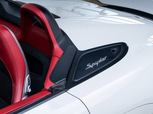 Used 2021 Porsche 718 Boxster Spyder RWD image 8