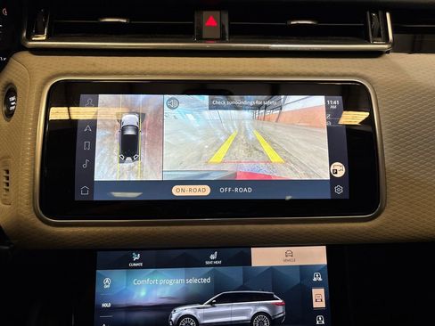 Used 2021 Land Rover Range Rover Velar R-Dynamic S image 16