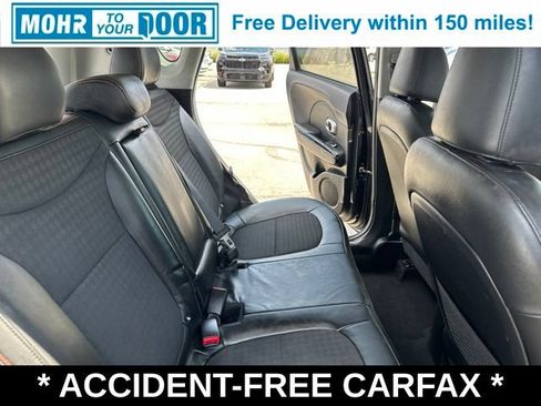 Used 2019 Kia Soul ! FWD image 18