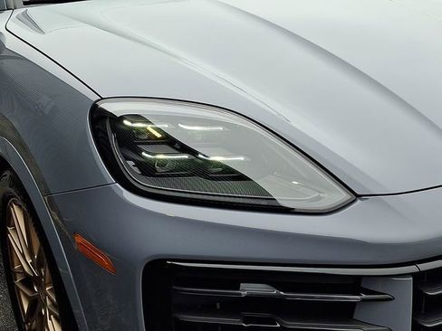 Certified 2024 Porsche Cayenne image 11
