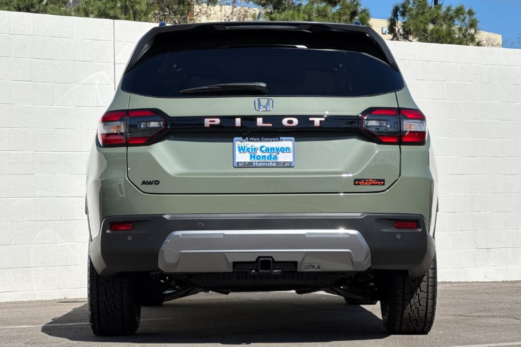 New 2026 Honda Pilot TrailSport image 9