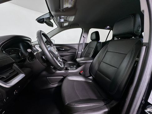 Used 2024 GMC Terrain SLT image 13