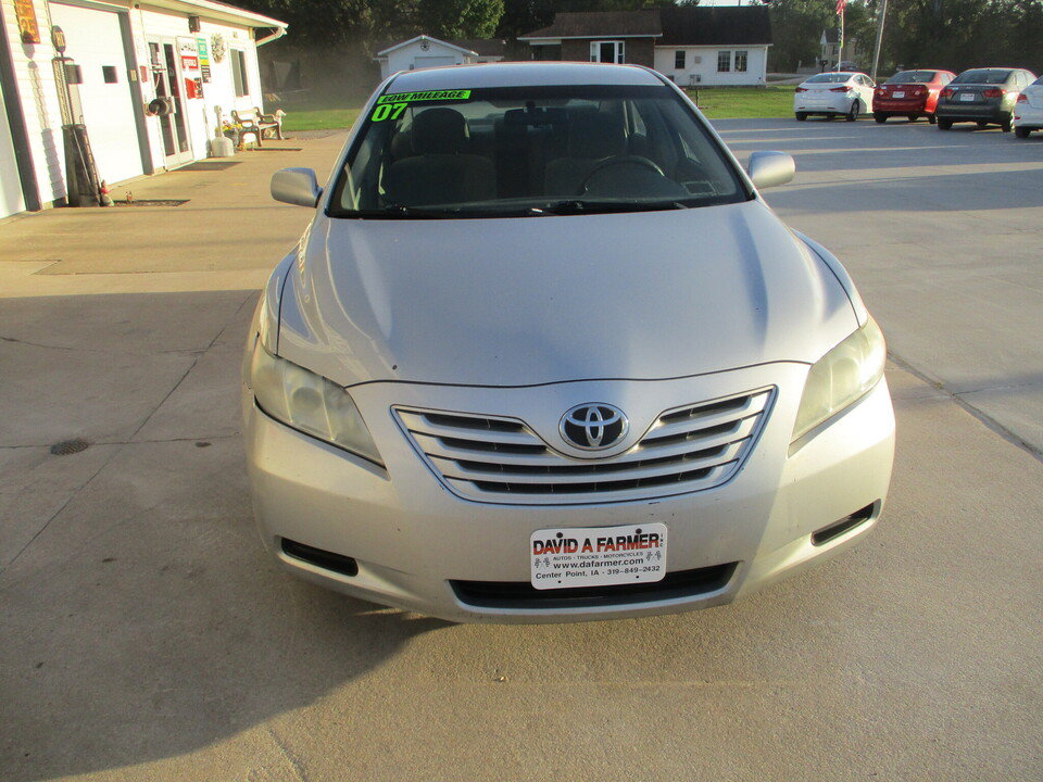 Used 2007 Toyota Camry LE FWD image 3