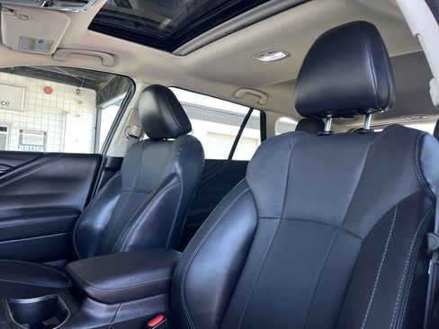 Used 2023 Subaru Outback Limited image 19