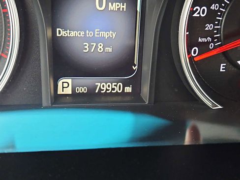 Used 2017 Toyota Camry SE image 13