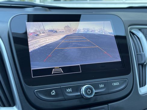 Used 2022 Chevrolet Malibu LT image 25