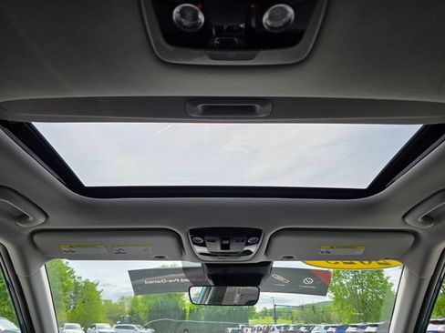 Certified 2025 Kia Seltos EX w/ EX Sunroof Package AWD/4WD image 25