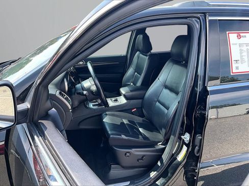 Used 2019 Jeep Grand Cherokee Limited AWD/4WD image 26