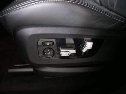 Used 2022 BMW X5 M Competition image 16