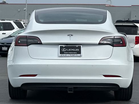 Used 2019 Tesla Model 3 Standard Range Plus image 8