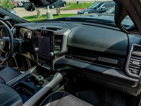 Used 2025 RAM 3500 Laramie AWD/4WD image 17
