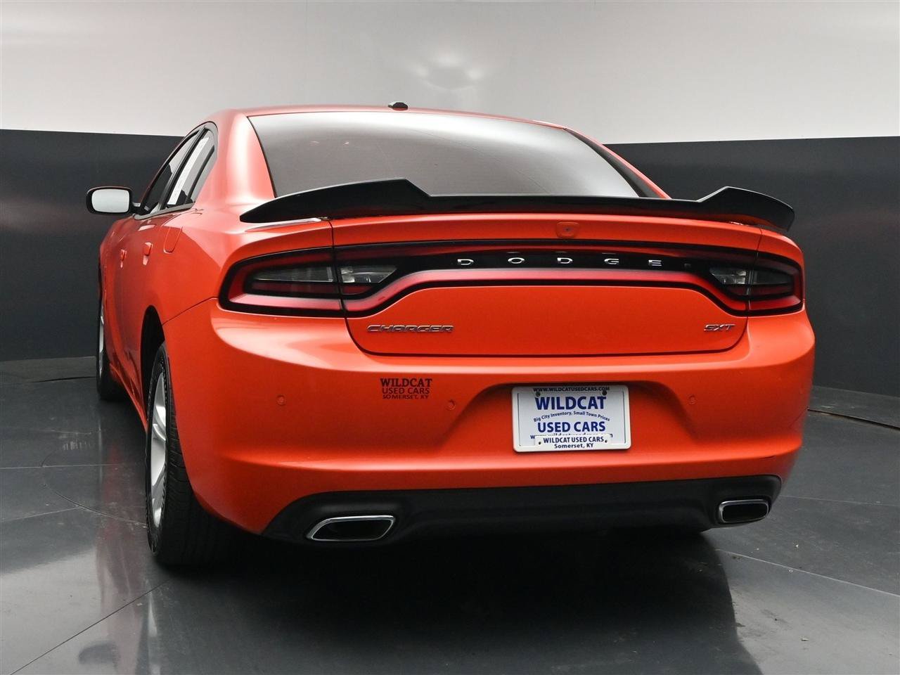 Used 2018 Dodge Charger SXT RWD image 7