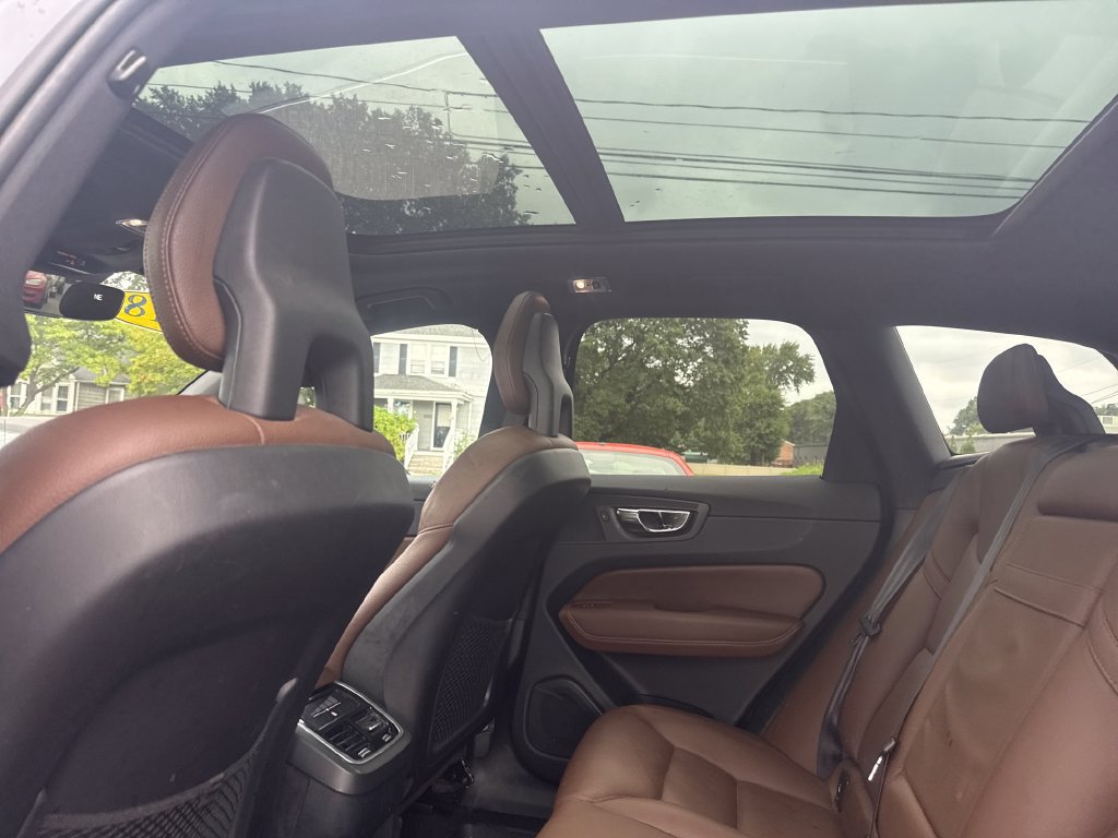Used 2018 Volvo XC60 T6 Inscription w/ Convenience Package AWD/4WD image 22