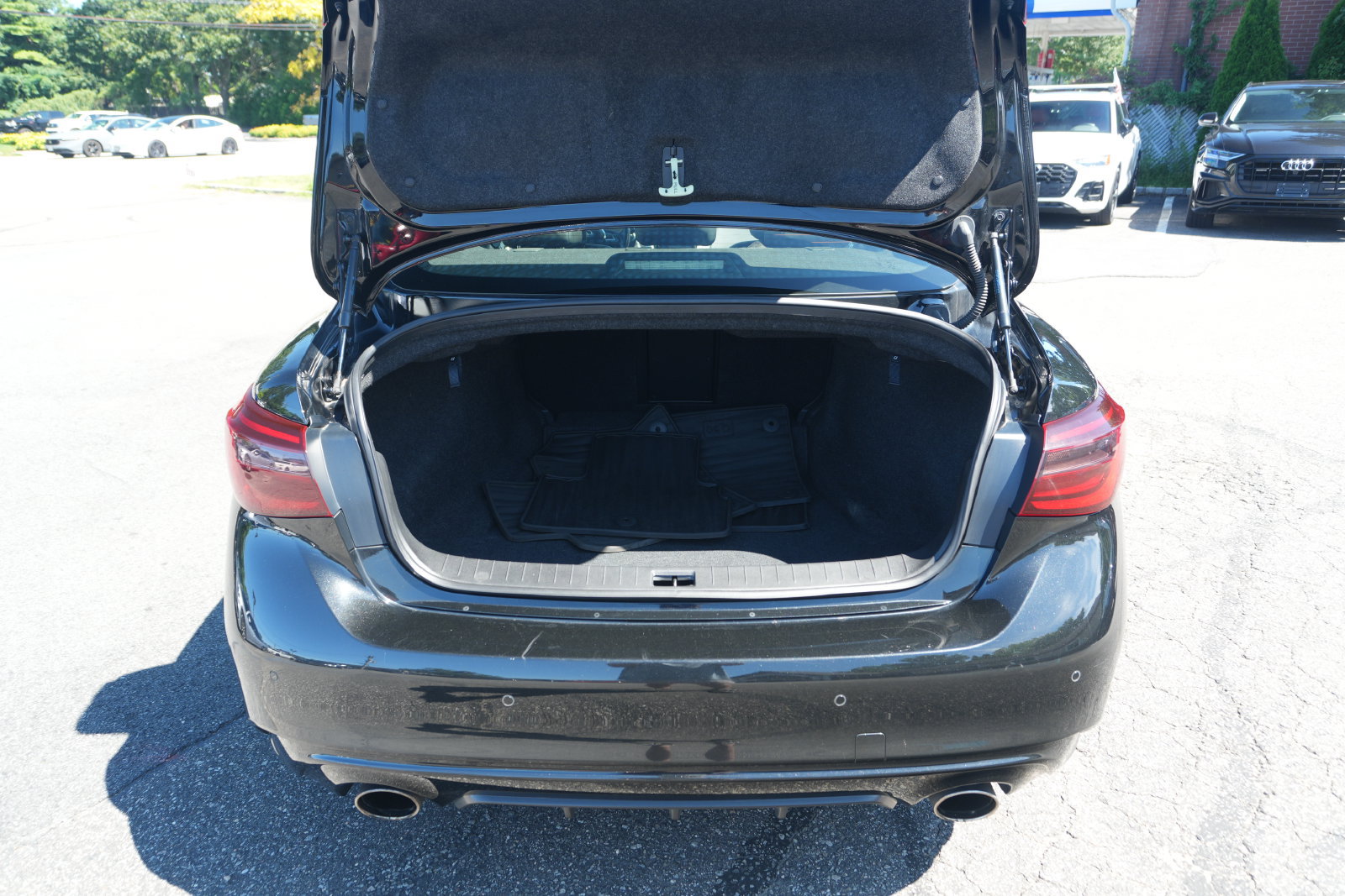 Used 2021 INFINITI Q50 Luxe w/ All Weather Package AWD/4WD image 11