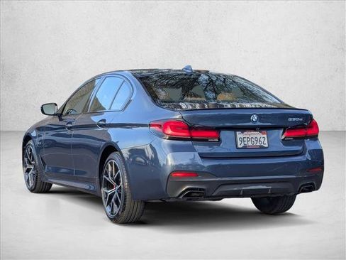 Used 2023 BMW 530e 530e w/ M Sport Package image 8