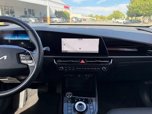 Certified 2023 Kia Niro Wind w/ Wind Preserve Package FWD image 25