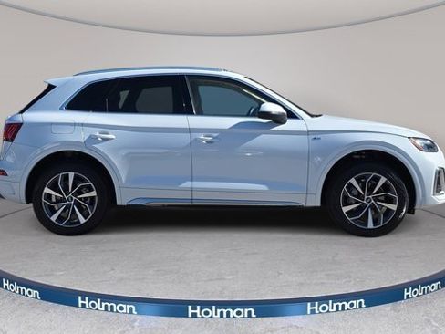 Certified 2023 Audi Q5 2.0T Premium Plus w/ Premium Plus Package image 2