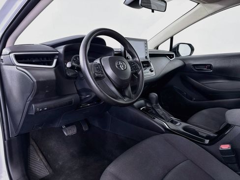 Certified 2022 Toyota Corolla LE FWD image 9