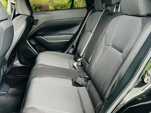 Used 2024 Subaru Crosstrek 2.0i Premium AWD/4WD image 25
