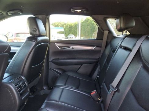 Used 2020 Cadillac XT5 Luxury w/ LPO, Floor Liner Package FWD image 10