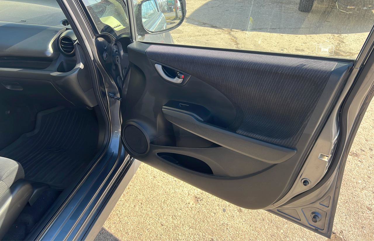 Used 2013 Honda Fit Sport image 18