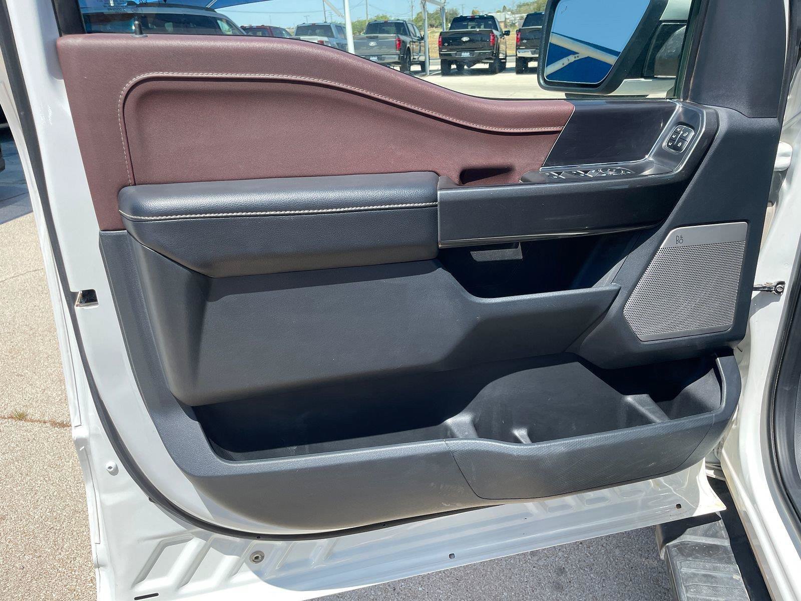 Used 2023 Ford F150 Lariat AWD/4WD image 13