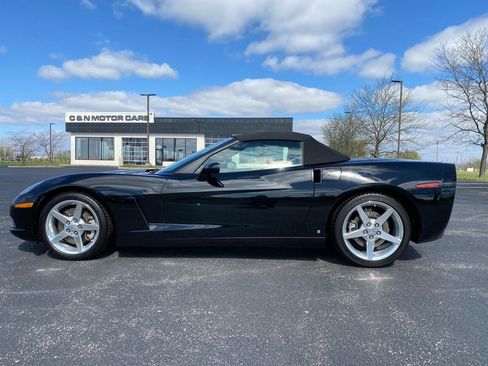 Used 2006 Chevrolet Corvette Convertible w/ Preferred Equipment Group RWD image 16