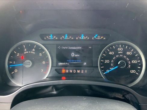 Used 2017 Ford F150 XLT w/ Equipment Group 302A Luxury image 25