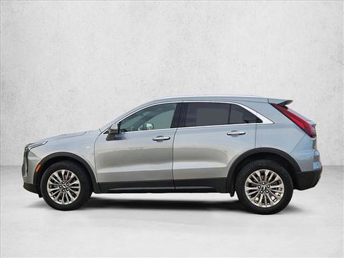Used 2024 Cadillac XT4 Premium Luxury image 9