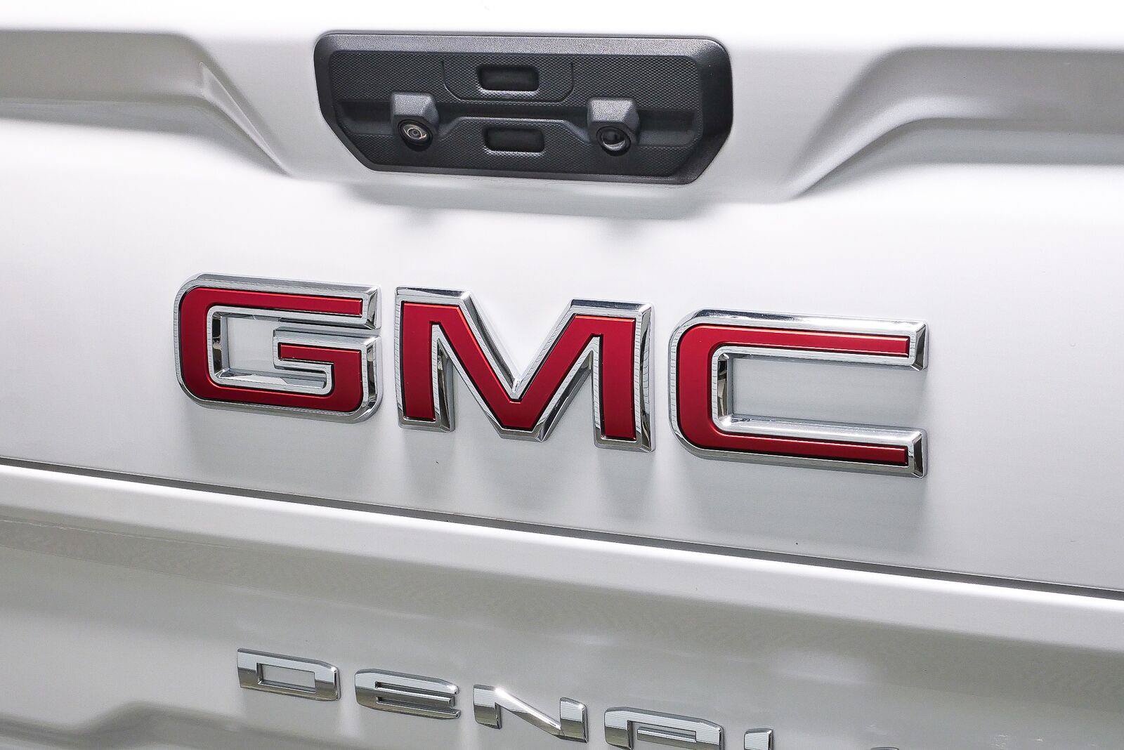 Used 2023 GMC Sierra 1500 Denali w/ Denali Reserve Package AWD/4WD image 32