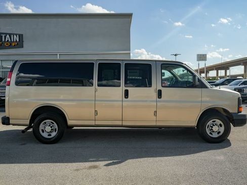Used 2013 Chevrolet Express 3500 LS image 4