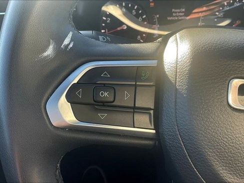 Used 2023 Jeep Compass Limited image 21