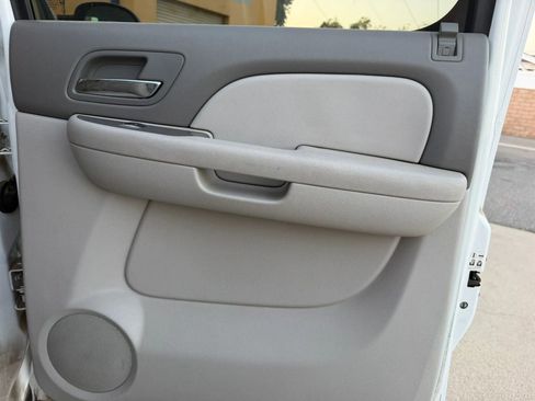 Used 2008 Chevrolet Avalanche LS image 16