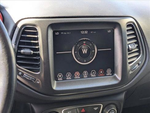 Used 2018 Jeep Compass Trailhawk image 11