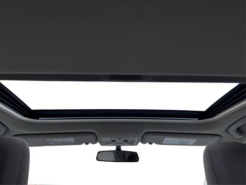 Used 2013 Toyota RAV4 XLE AWD/4WD image 22