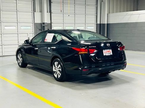 Used 2025 Nissan Altima 2.5 S FWD image 15