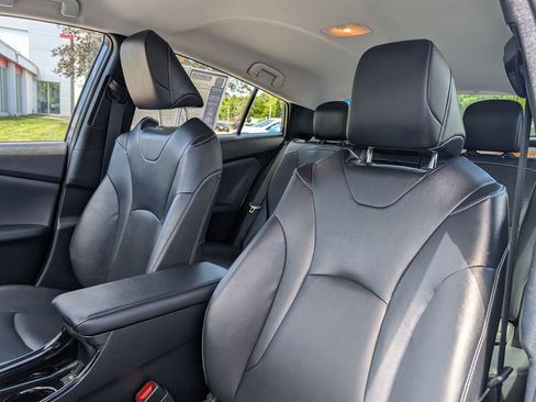 Used 2022 Toyota Prius Prime XLE FWD image 18