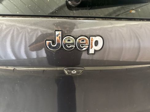 Used 2016 Jeep Cherokee Latitude FWD image 13