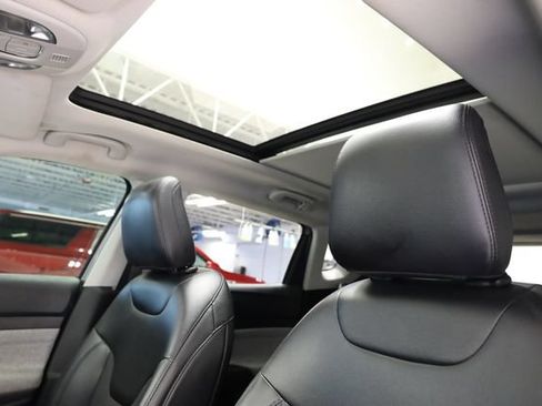 Used 2022 Jeep Compass Latitude w/ Sun and Sound Group FWD image 29