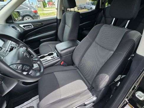 Used 2020 Nissan Pathfinder S AWD/4WD image 14