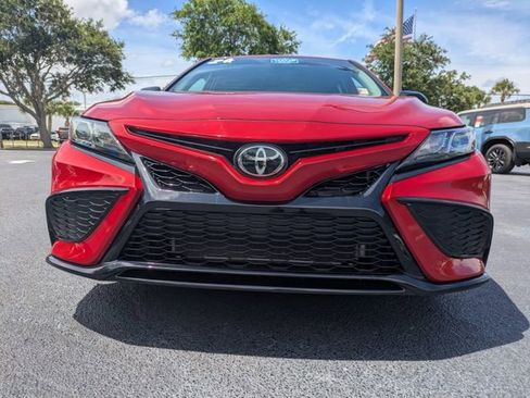 Used 2024 Toyota Camry SE w/ Convenience Package FWD image 9