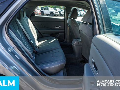 Used 2023 Hyundai Elantra SEL w/ Convenience Package FWD image 22