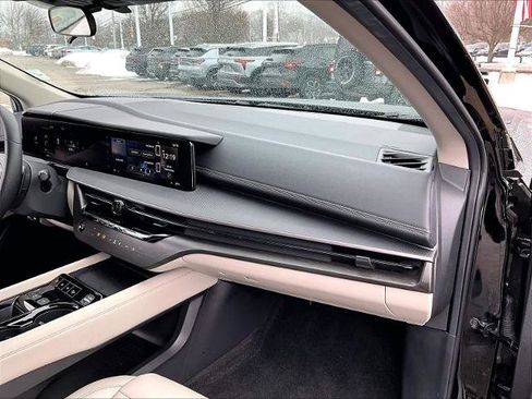 Certified 2025 Nissan Murano SV image 13