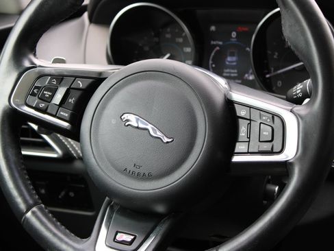 Used 2018 Jaguar F-PACE S AWD/4WD image 11