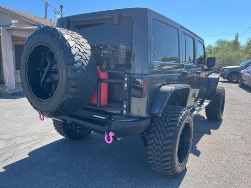 Used 2014 Jeep Wrangler Unlimited Sahara w/ Connectivity Group AWD/4WD image 5