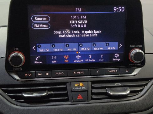 Used 2021 Nissan Altima 2.5 SR FWD image 25
