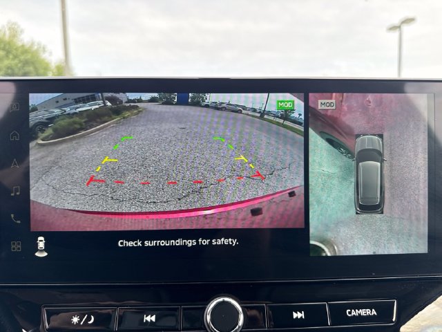 Used 2025 Mitsubishi Outlander AWD image 32