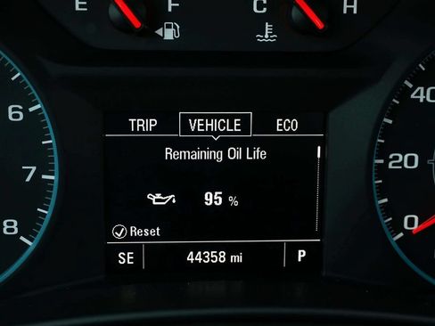 Used 2019 Chevrolet Equinox LS FWD image 27